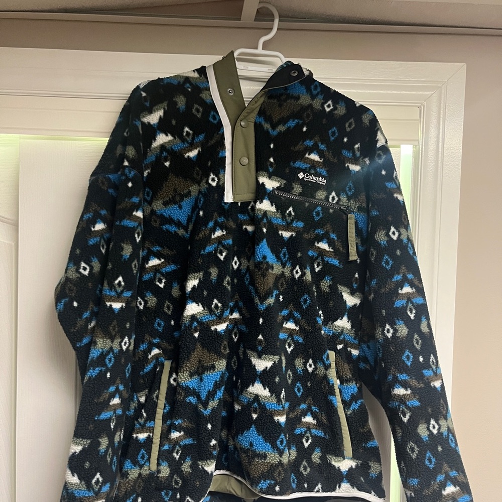 Columbia Kids' Black and Blue Patterned Puffer Jacket